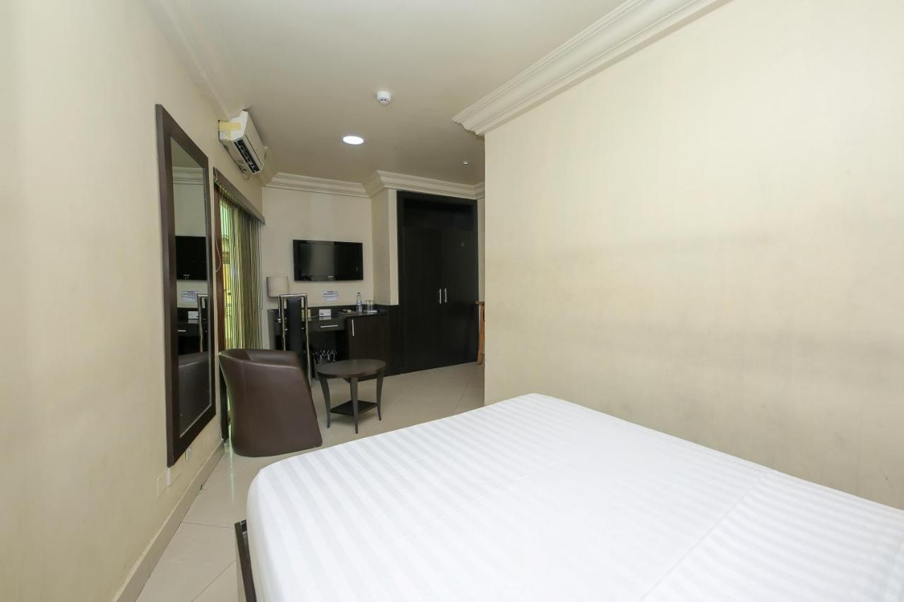 Ksf Place Alaka Lagos Exterior photo