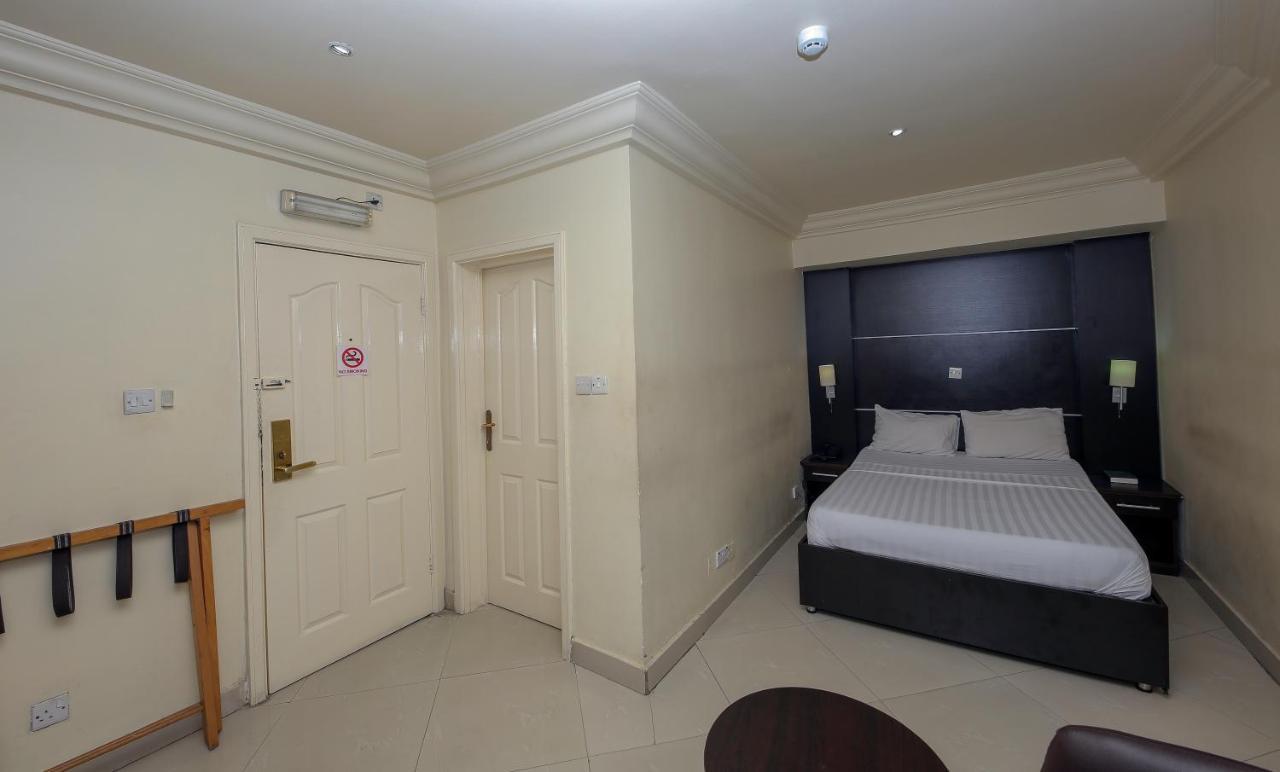 Ksf Place Alaka Lagos Exterior photo