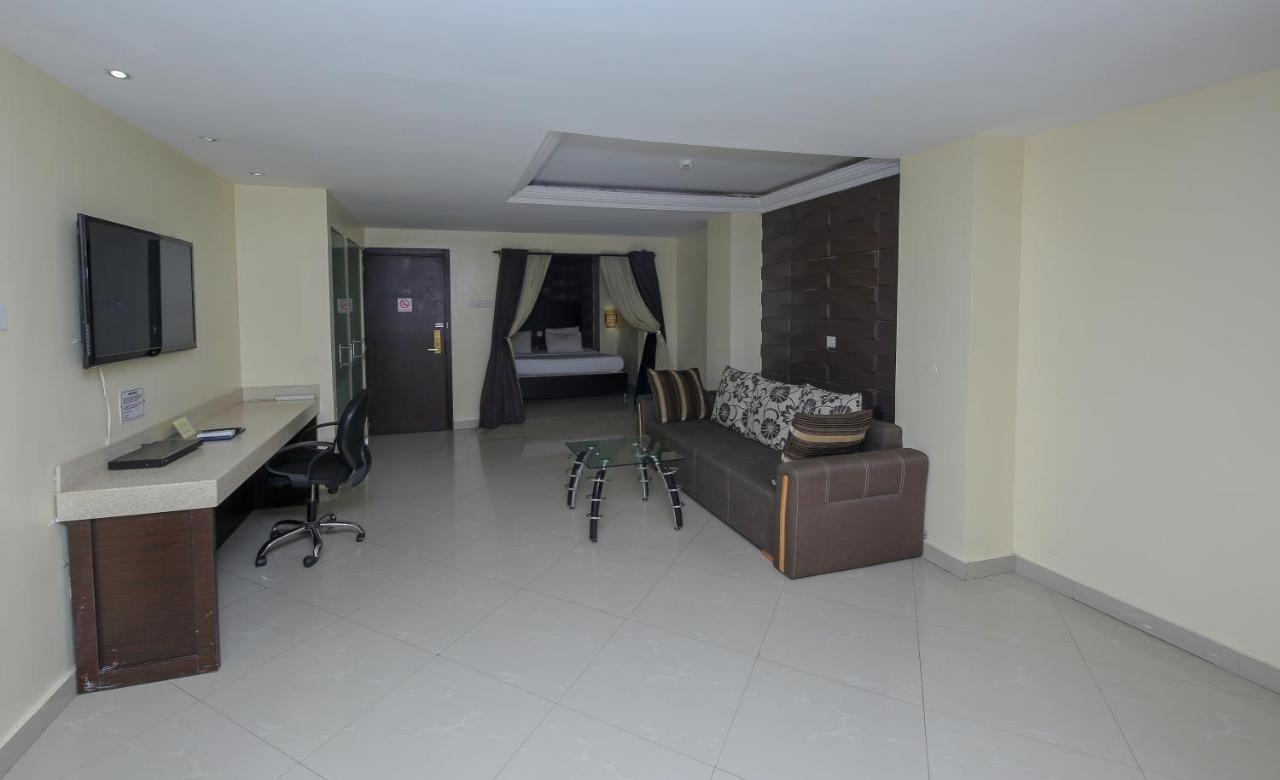 Ksf Place Alaka Lagos Exterior photo