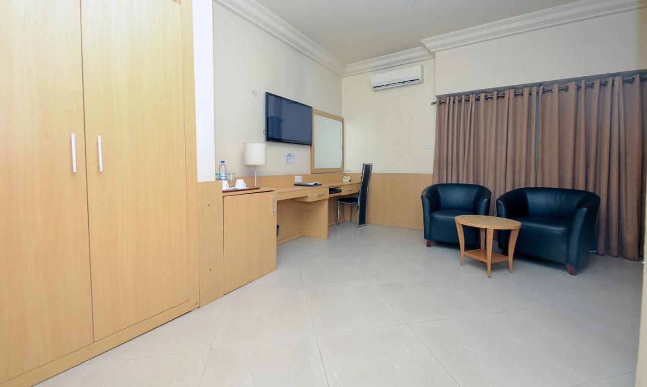 Ksf Place Alaka Lagos Exterior photo