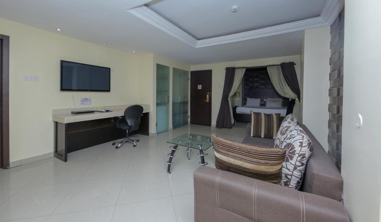 Ksf Place Alaka Lagos Exterior photo