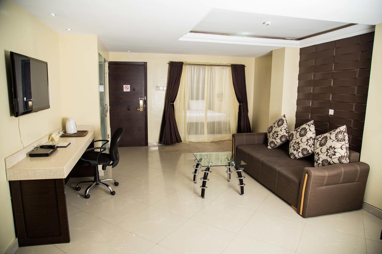 Ksf Place Alaka Lagos Exterior photo